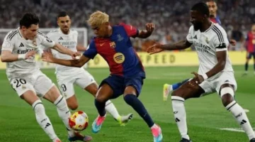 كلاسيكو حسم الدوري.. ريال مدريد يستقبل برشلونة في مباراة تحدد هوية البطل